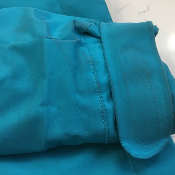 Under Armour Youth ColdGear Infrared winter coat.  Youth size Small. - Picture 9 of 11